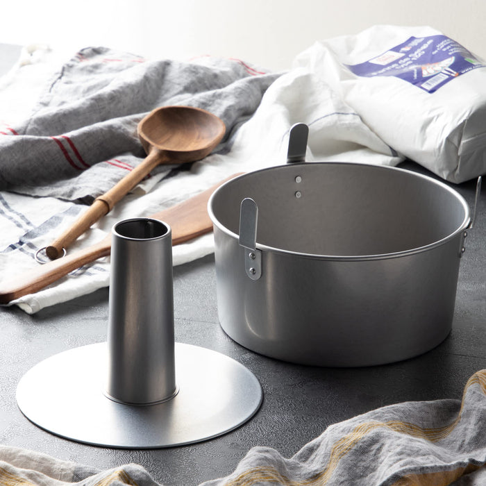 Endo Shoji 20Cm Chiffon Cake Mold with Feet Removable Bottom Japan Made-Kiichin - The #1 Place for Japanese Goods in Your Hand!