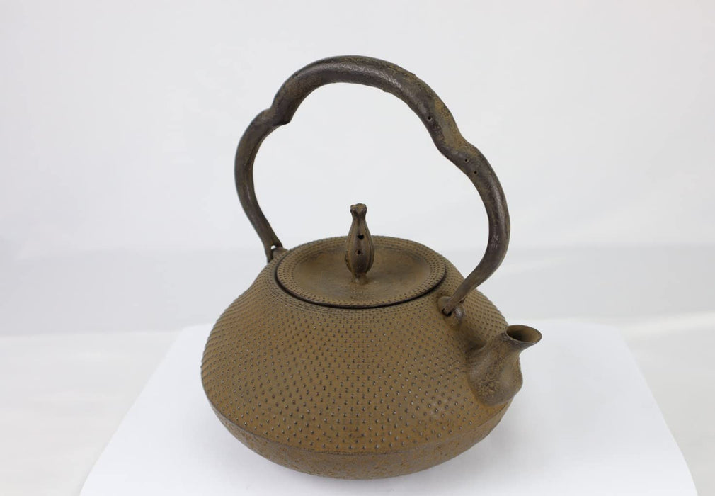 Iwachu Iron Teapot 18-Type Gourd Arare Brown 1.3L Nambu Ironware-Kiichin - The #1 Place for Japanese Goods in Your Hand!