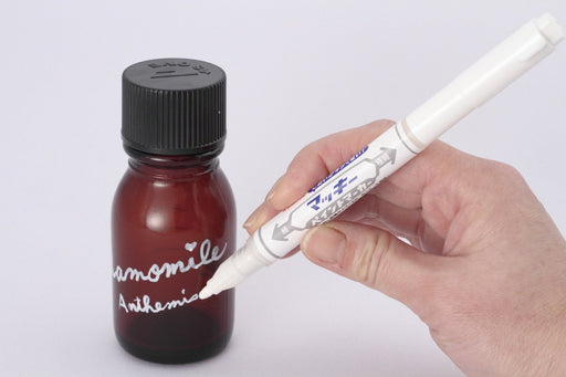 Zebra Silver Mackie Paint Permanent Marker Extra Fine P-Yyts20-S-Kiichin - The #1 Place for Japanese Goods in Your Hand!