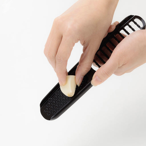 Kai Corporation Grated & Chopped One-Piece Grater DH8177 - Japan Made-Kiichin - The #1 Place for Japanese Goods in Your Hand!